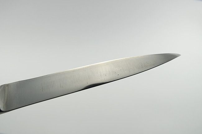 Office-Messer mit zerkratzten Messerblatt 2